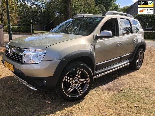 Grijs Gebruikt 2011 Dacia Duster SUV | € 6.450 (Iets duurder) - Afbeelding 1/4