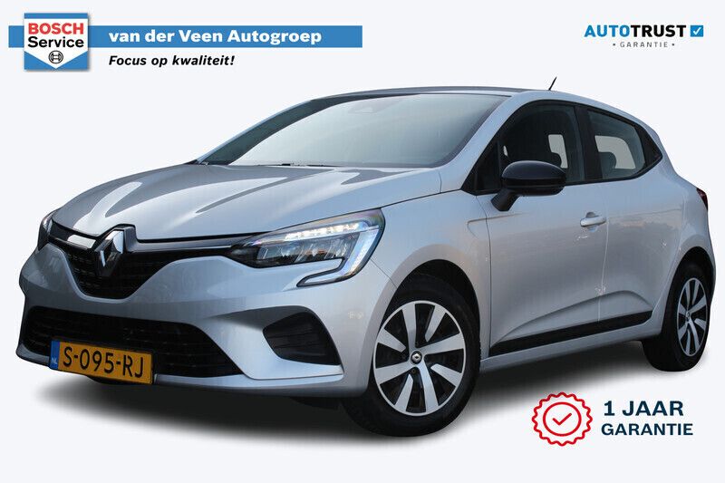 Grijs Gebruikt 2023 Renault Clio V Equilibre Hatchback | € 15.950 (Eerlijke prijs) - Afbeelding 1/4