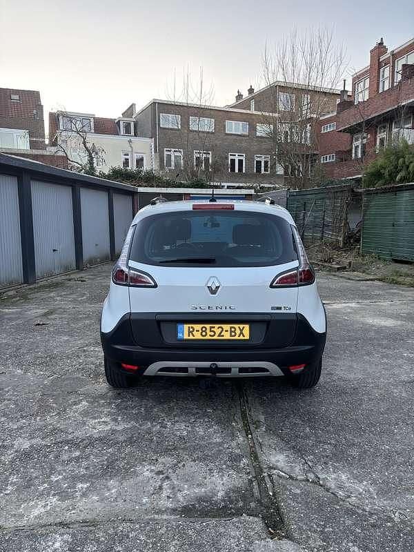 Occasion Renault Scénic Expression 116 PK (85 kW) 2013 Wit MPV