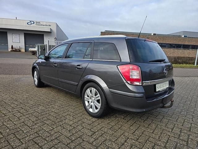 Occasion Opel Astra Executive 110 PK (80 kW) 2009 Grijs Stationwagen
