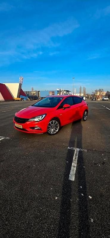 Occasion 2016 Opel Astra Sport | € 8.499 (Eerlijke prijs) - Afbeelding 1/4