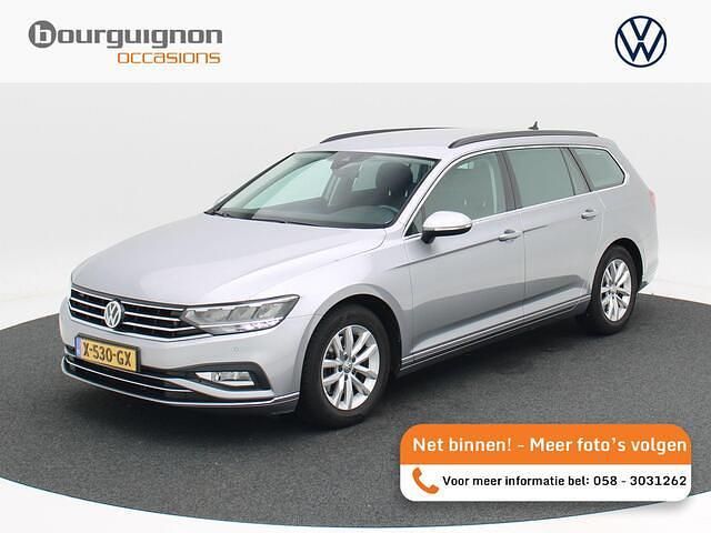 Grijs Occasion 2020 VW Passat Comfortline Stationwagen | € 21.750 (Eerlijke prijs) - Afbeelding 1/4