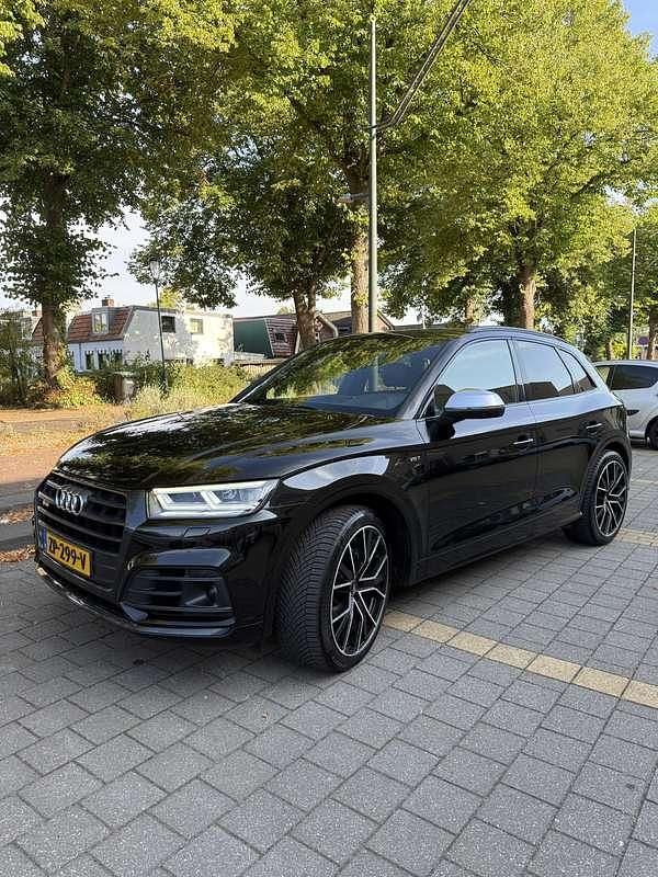 Zwart Gebruikt 2018 Audi SQ5 SUV | € 39.875 (Eerlijke prijs) - Afbeelding 1/4
