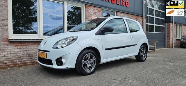 Wit Gebruikt 2011 Renault Twingo Authentique Hatchback | € 2.950 (Eerlijke prijs) - Afbeelding 1/4