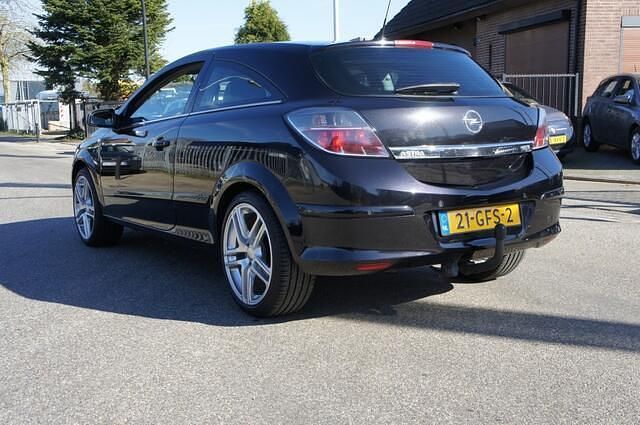 Occasion Opel Astra GTC Cosmo 140 PK (102 kW) 2008 Zwart Hatchback