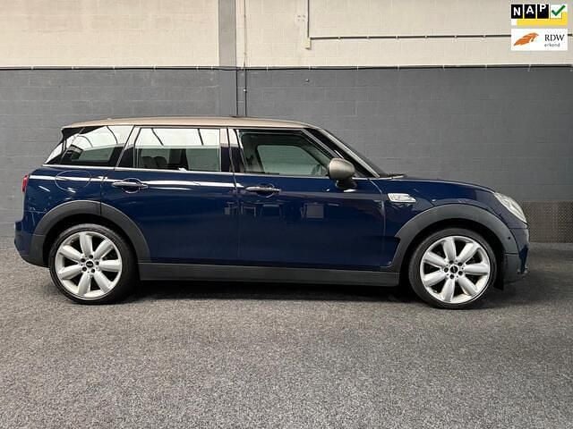 Blauw Gebruikt 2018 Mini Cooper Clubman Stationwagen | € 18.750 (Iets duurder) - Afbeelding 1/4