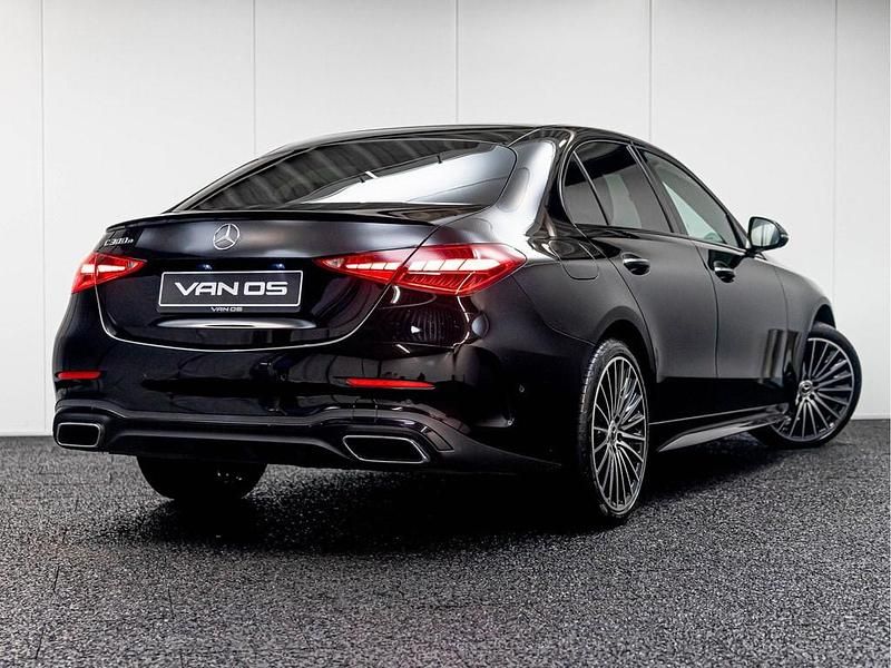 Occasion Mercedes C300 AMG line 204 PK (150 kW) 2024 Zwart Sedan