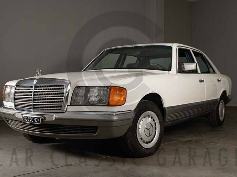 Wit Gebruikt 1982 Mercedes 280 SE Sedan | € 12.000 - Afbeelding 1/4