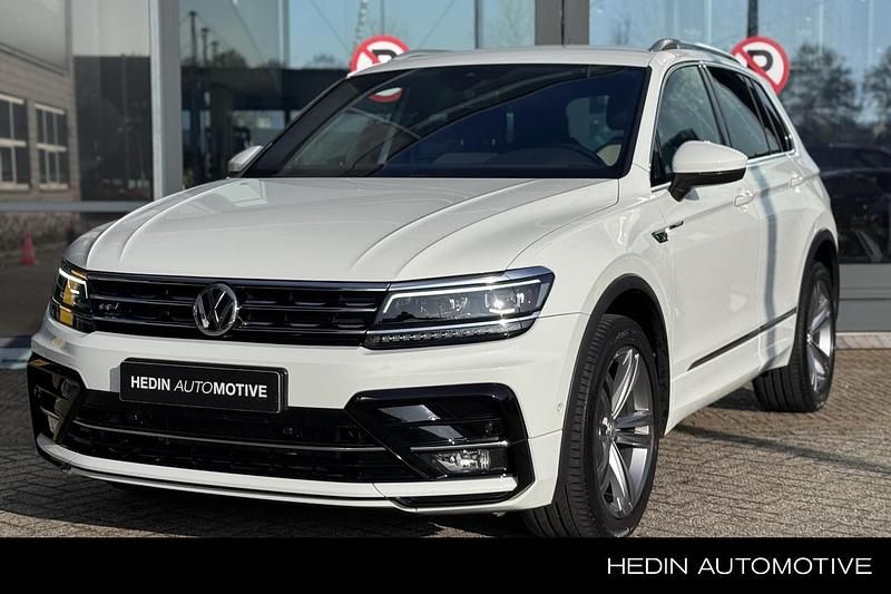 Wit Occasion 2019 VW Tiguan Highline SUV | € 31.995 - Afbeelding 1/3