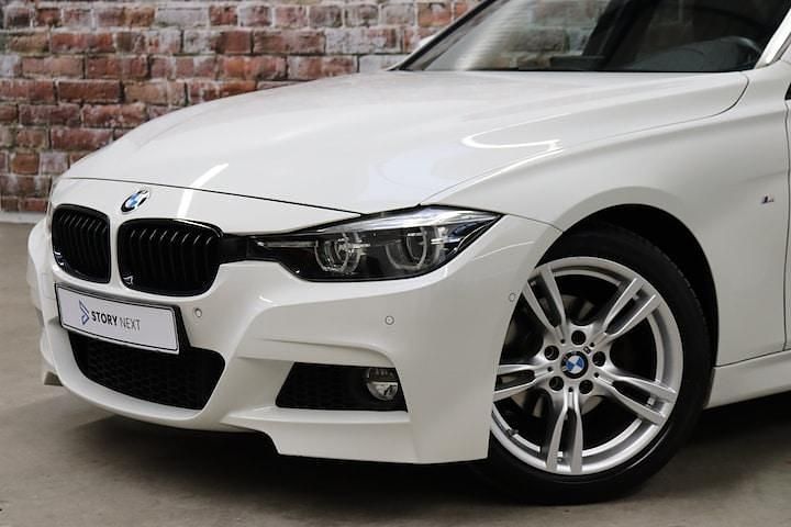 Occasion BMW 318 Executive 2019 Wit Stationwagen