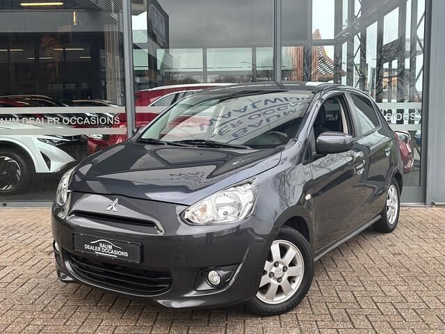 Grijs Gebruikt 2015 Mitsubishi Space Star Hatchback | € 5.750 (Eerlijke prijs) - Afbeelding 1/4