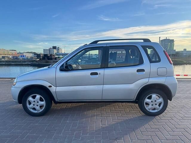 Occasion Suzuki Ignis 83 PK (61 kW) 2002 Grijs Hatchback