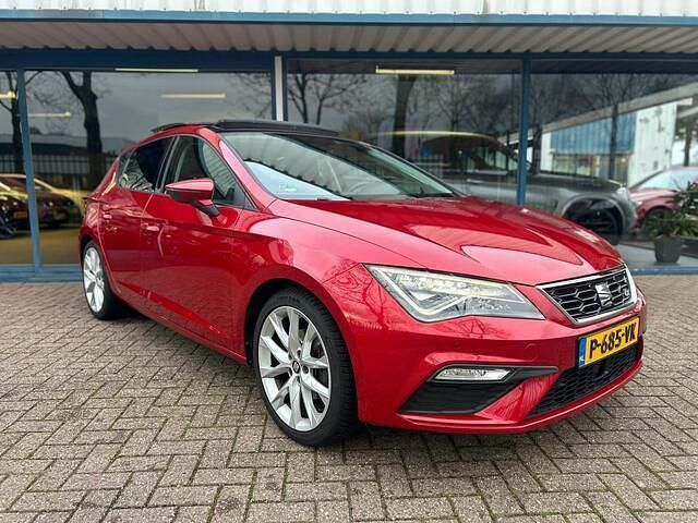 Occasion Seat Leon FR 150 PK (110 kW) 2017 Rood (metallic) Hatchback
