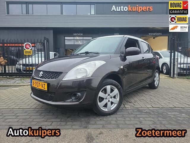 Zwart Gebruikt 2014 Suzuki Swift Hatchback | € 7.450 (Goede deal) - Afbeelding 1/4
