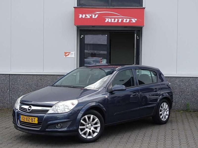Grijs Gebruikt 2007 Opel Astra Hatchback | € 1.999 (Eerlijke prijs) - Afbeelding 1/3