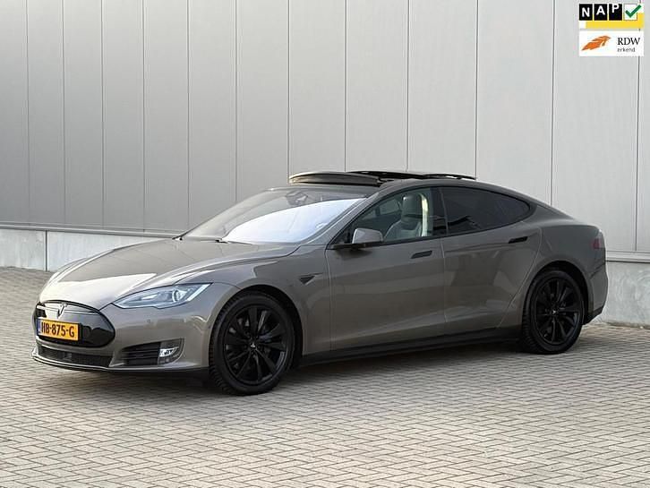 Grijs Gebruikt 2015 Tesla Model S Hatchback | € 14.900 (Super prijs) - Afbeelding 1/4
