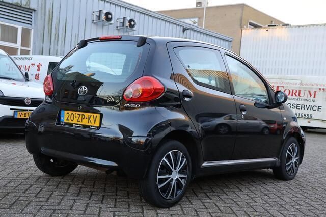 Occasion Toyota Aygo 68 PK (50 kW) 2008 Zwart Hatchback
