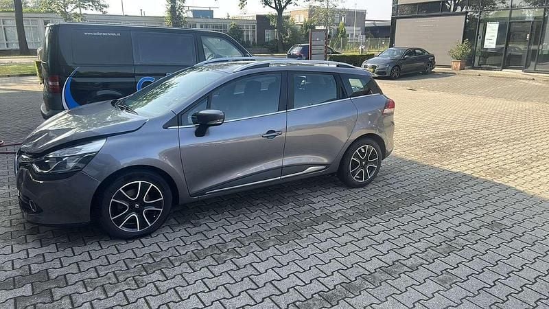 Grijs Gebruikt 2015 Renault Clio GrandTour Dynamique Stationwagen | € 3.995 (Super prijs) - Afbeelding 1/1