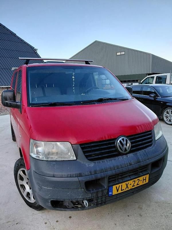 Rood Gebruikt 2005 VW T5 Van | € 1.500 (Super prijs) - Afbeelding 1/4
