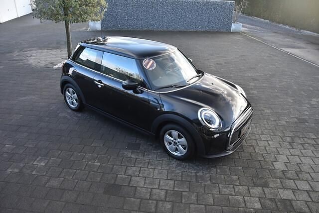Zwart Gebruikt 2022 Mini Cooper Hatchback | € 21.990 (Goede deal) - Afbeelding 1/4