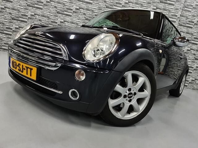 Zwart Gebruikt 2006 Mini Cooper Hatchback | € 2.795 (Super prijs) - Afbeelding 1/4