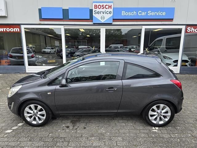 Occasion Opel Corsa Edition 86 PK (63 kW) 2012 Grijs, metallic lak Hatchback