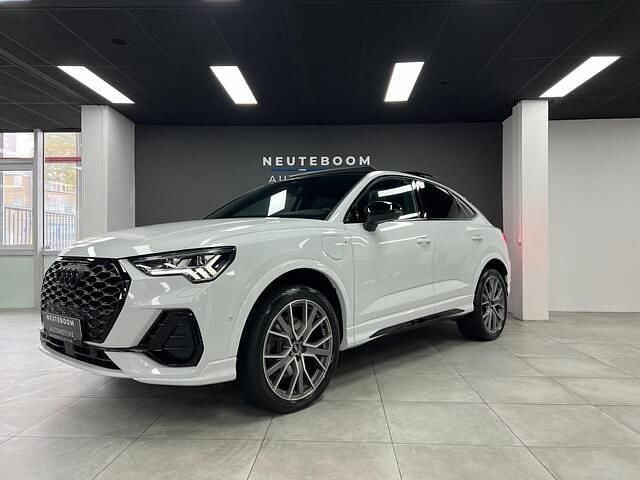 Wit Gebruikt 2022 Audi Q3 Sportback S-Line SUV | € 43.399 (Eerlijke prijs) - Afbeelding 1/4