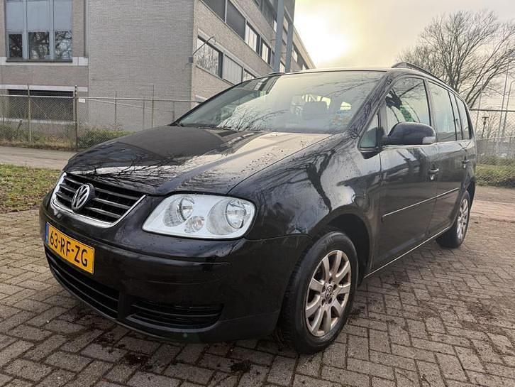 Gebruikt 2005 VW Touran MPV | € 2.450 (Iets duurder) - Afbeelding 1/4