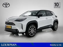 Grijs, metallic lak Gebruikt 2023 Toyota Yaris Cross Limited SUV | € 31.445 (Iets duurder)