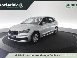 Grijs Gebruikt 2022 Skoda Fabia Ambition Hatchback | € 16.950 (Eerlijke prijs)
