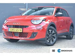 Rood Gebruikt 2024 Fiat 600E Urban SUV | € 24.900