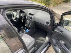 Zwart Gebruikt 2012 Opel Corsa Cosmo MPV | € 5.550 (Iets duurder)