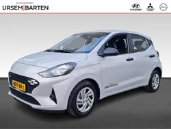 Licht grijs metallic Gebruikt 2025 Hyundai i10 Comfort Hatchback | € 19.930 (Eerlijke prijs)