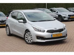 Zilver, metallic lak Gebruikt 2018 Kia Ceed Comfort Hatchback | € 11.750 (Goede deal)