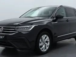 Zwart Gebruikt 2023 VW Tiguan Business SUV | € 38.750 (Eerlijke prijs)