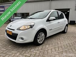 Wit Gebruikt 2012 Renault Clio IV Authentique Hatchback | € 4.890 (Eerlijke prijs)