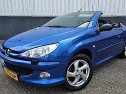 Blauw Gebruikt 2004 Peugeot 206 CC Cabriolet | € 2.250 (Eerlijke prijs)