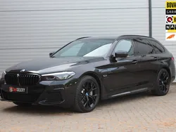 Zwart Gebruikt 2024 BMW 530e M Sport Stationwagen | € 54.450 (Eerlijke prijs)