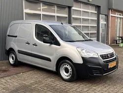 Grijs Gebruikt 2017 Peugeot Partner MPV | € 10.950 (Iets duurder)