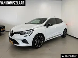 Wit Gebruikt 2023 Renault Clio V Intens Hatchback | € 17.950 (Eerlijke prijs)