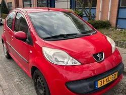 Rood Gebruikt 2007 Peugeot 107 Hatchback | € 2.000 (Eerlijke prijs)
