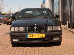 Zwart Gebruikt 1997 BMW 328 Executive Cabriolet | € 13.750