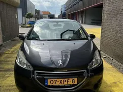 Grijs Gebruikt 2012 Peugeot 208 Active Hatchback | € 2.000 (Duur)