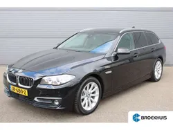 Zwart, metallic lak Gebruikt 2016 BMW 520 Luxury Line Stationwagen | € 17.900 (Eerlijke prijs)