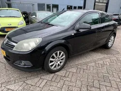Zwart Gebruikt 2005 Opel Astra GTC Sport Hatchback | € 890 (Goede deal)