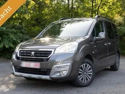 Grijs Gebruikt 2018 Peugeot Partner MPV | € 15.990 (Duur)