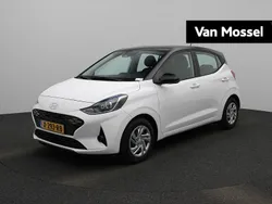 Wit Gebruikt 2024 Hyundai i10 Premium Hatchback | € 18.240 (Eerlijke prijs)