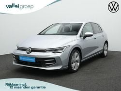 Zilver Gebruikt 2024 VW Golf VIII Edition Hatchback | € 29.900 (Eerlijke prijs)