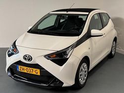 Wit Gebruikt 2019 Toyota Aygo X-play Hatchback | € 10.750 (Eerlijke prijs)