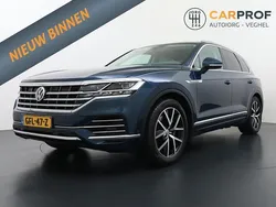 Blauw Gebruikt 2019 VW Touareg Elegance SUV | € 57.995 (Iets duurder)